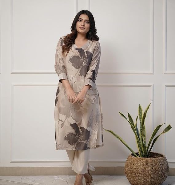 Women's Chanderi Straight Printed Kurta with Pant