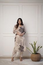 Women's Chanderi Straight Printed Kurta with Pant