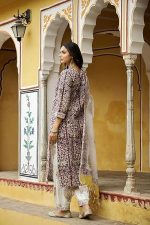 Women's Kurta Fashionably Traditional, Comfortably Chic: Embrace Fashion with Our Cotton Blend Ethnic Sets