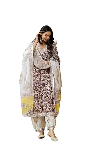 Women's Kurta Fashionably Traditional, Comfortably Chic: Embrace Fashion with Our Cotton Blend Ethnic Sets