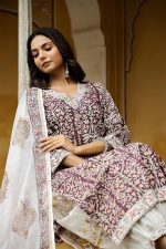 Women's Kurta Fashionably Traditional, Comfortably Chic: Embrace Fashion with Our Cotton Blend Ethnic Sets